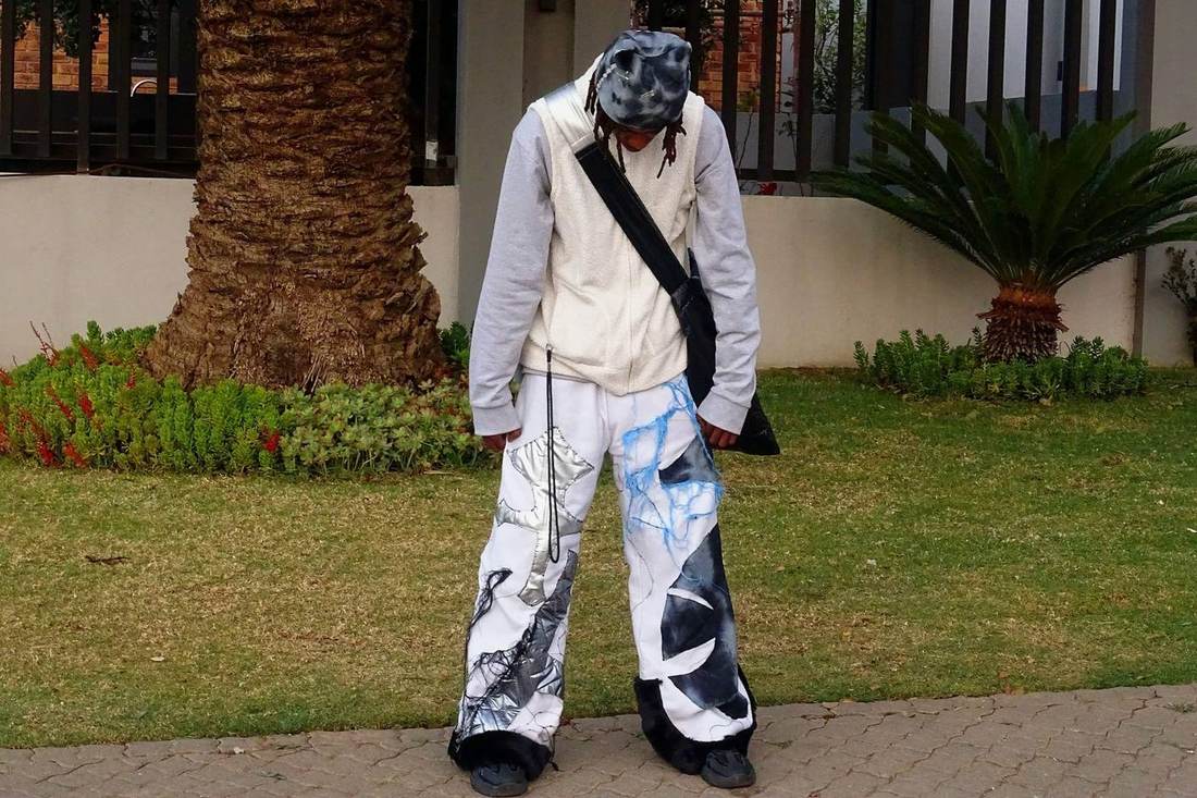 Snow Dark Pants